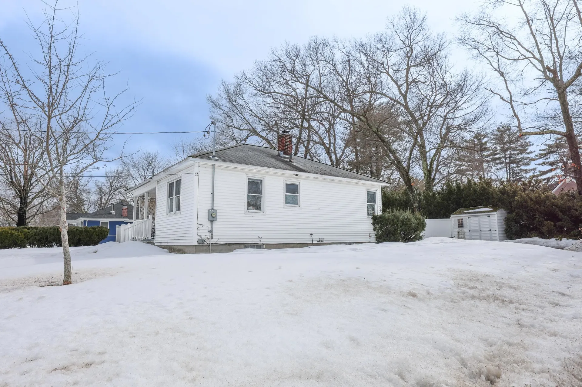 135 Glenwood Avenue Manchester NH 03102