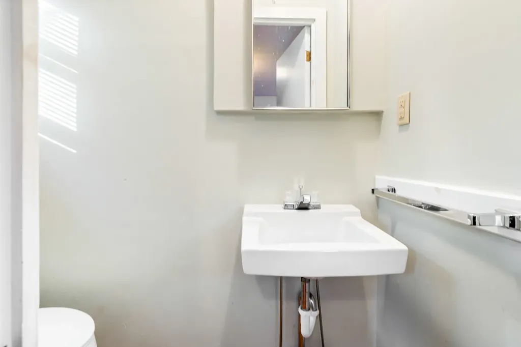 204 Route 11-d Alton NH 03810