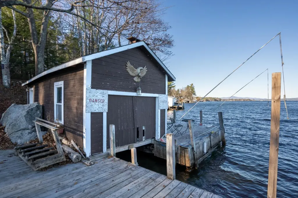 204 Route 11-d Alton NH 03810