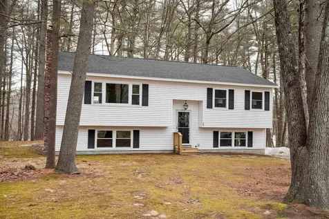 12 Mike Lane Litchfield NH 03052