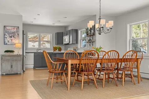 43 Perkins Lane Stowe VT 05672
