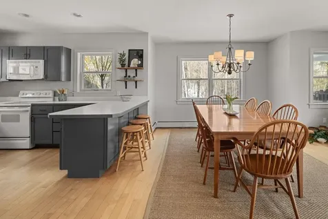 43 Perkins Lane Stowe VT 05672