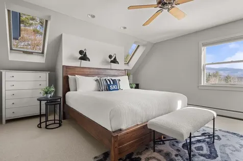 43 Perkins Lane Stowe VT 05672