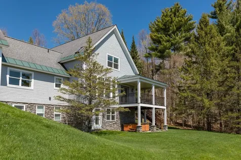 43 Perkins Lane Stowe VT 05672