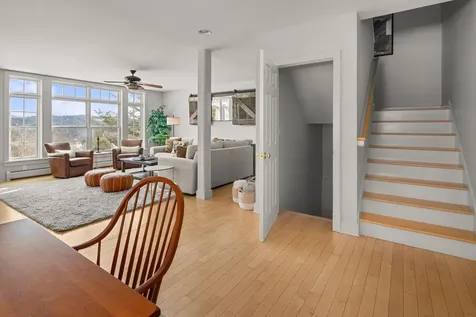 43 Perkins Lane Stowe VT 05672