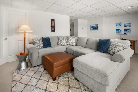 43 Perkins Lane Stowe VT 05672