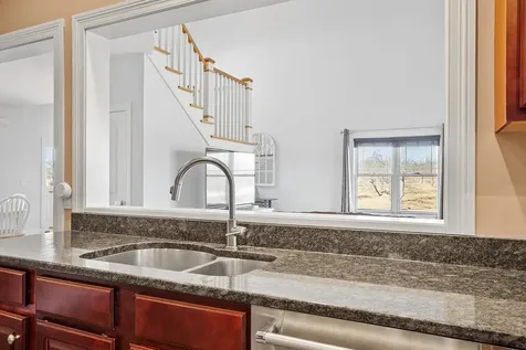 54 Orchard Hill Road Epping NH 03042-1812