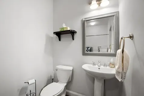 54 Orchard Hill Road Epping NH 03042-1812