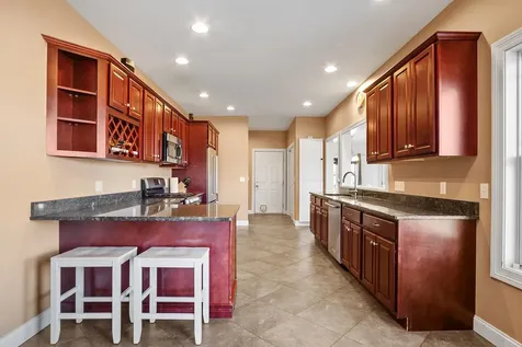 54 Orchard Hill Road Epping NH 03042-1812