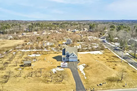 54 Orchard Hill Road Epping NH 03042-1812