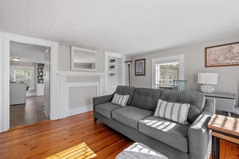 21b Portsmouth Avenue Exeter NH 03833