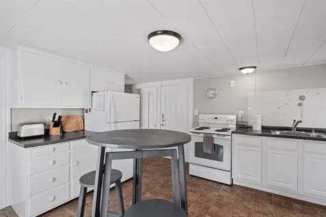 21b Portsmouth Avenue Exeter NH 03833