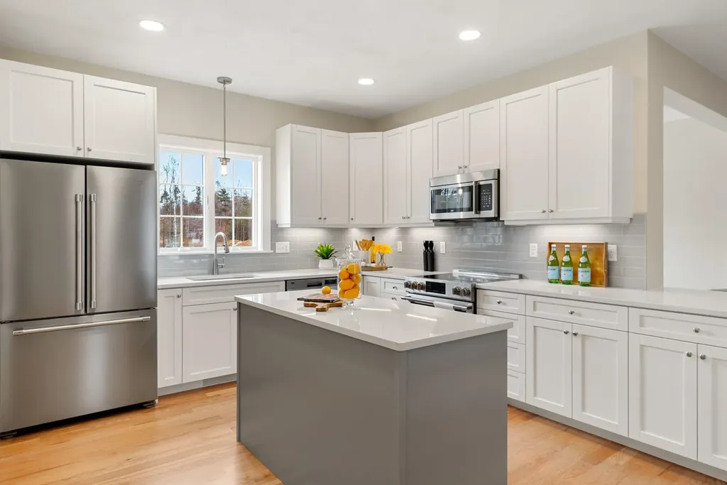 23 Brightstone Way Sandown NH 03873