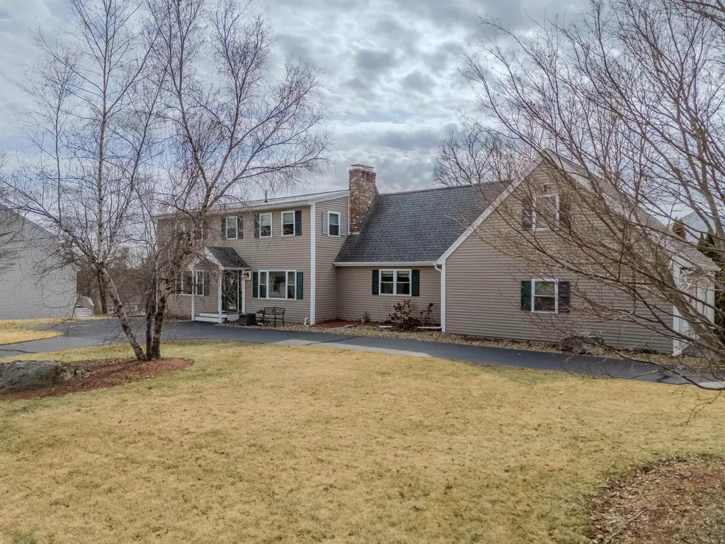 7 Taschereau Boulevard Nashua NH 03062