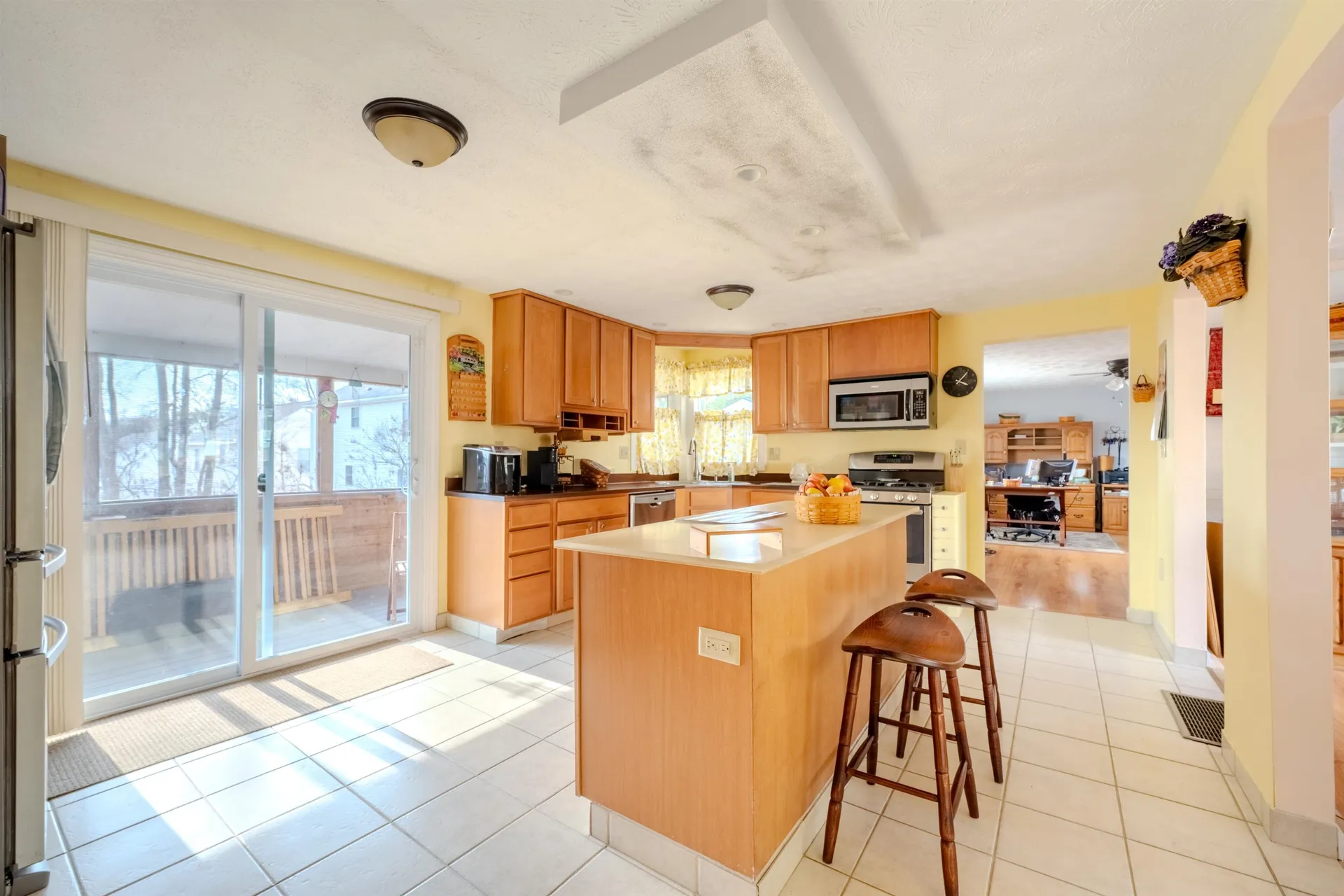 7 Taschereau Boulevard Nashua NH 03062