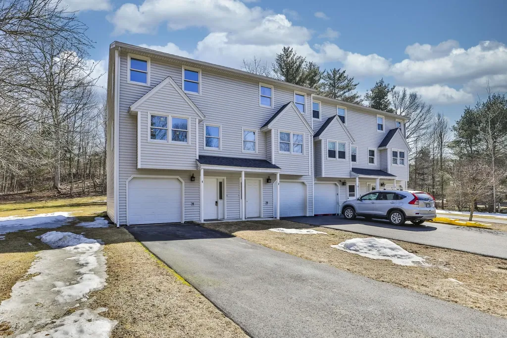 1 Valley Lane Kingston NH 03848