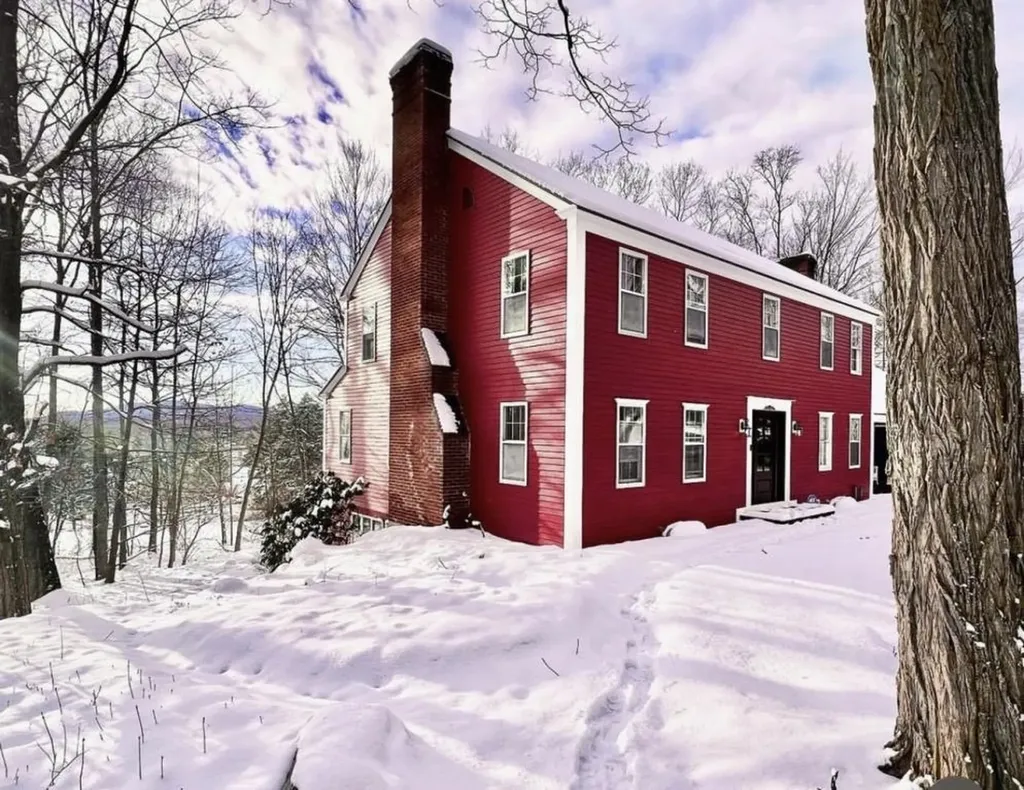 23 Grandview Terrace Rutland City VT 05701