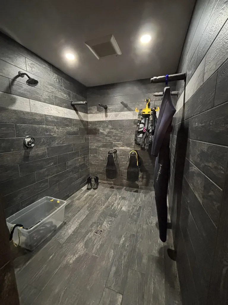 2 Remington Court Derry NH 03038