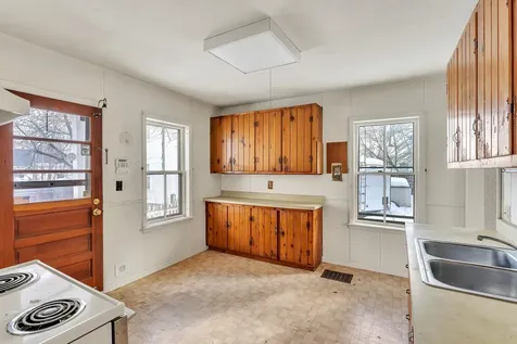 16 Vine Street Barre City VT 05641