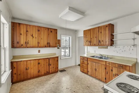 16 Vine Street Barre City VT 05641