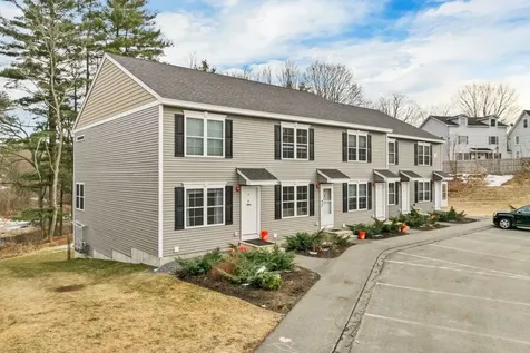 3 Nutfield Court Derry NH 03038