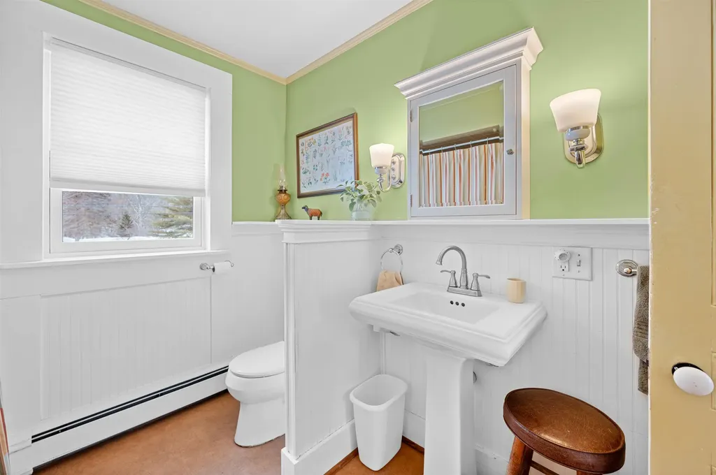 9521 County Road Calais VT 05648