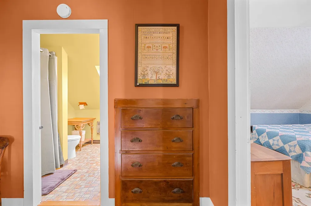 9521 County Road Calais VT 05648