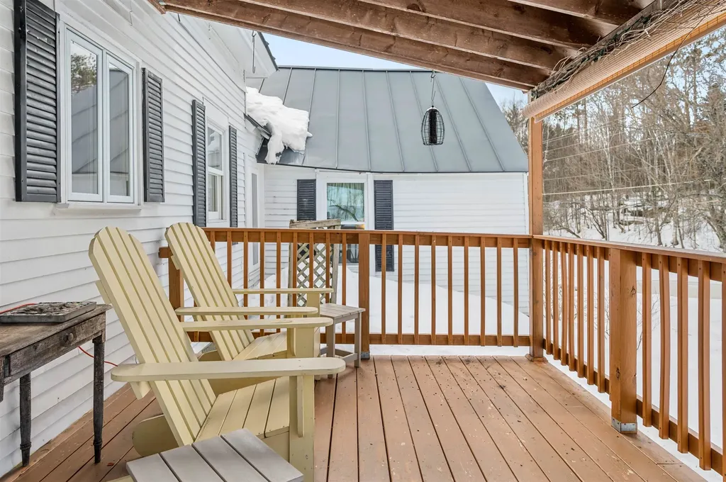 9521 County Road Calais VT 05648