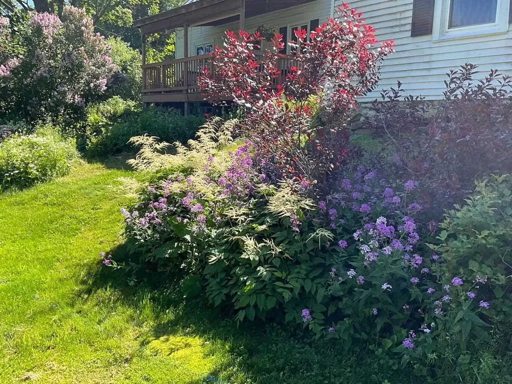 9521 County Road Calais VT 05648