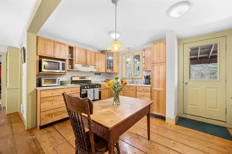 9521 County Road Calais VT 05648