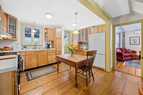 9521 County Road Calais VT 05648