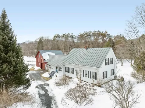 9521 County Road Calais VT 05648