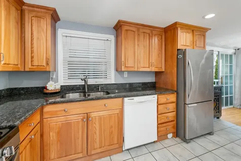 185 Lawrence Road Salem NH 03079