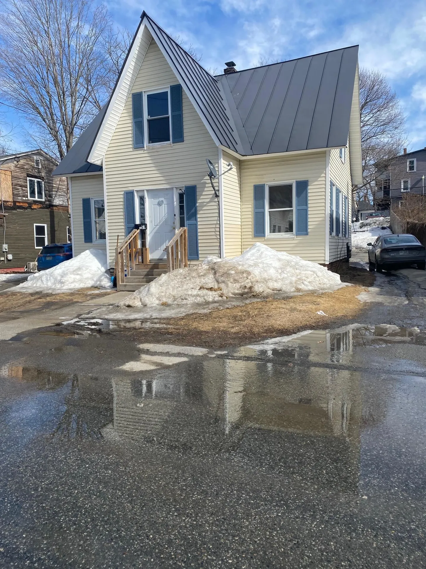 62 Pearl Street Claremont NH 03743