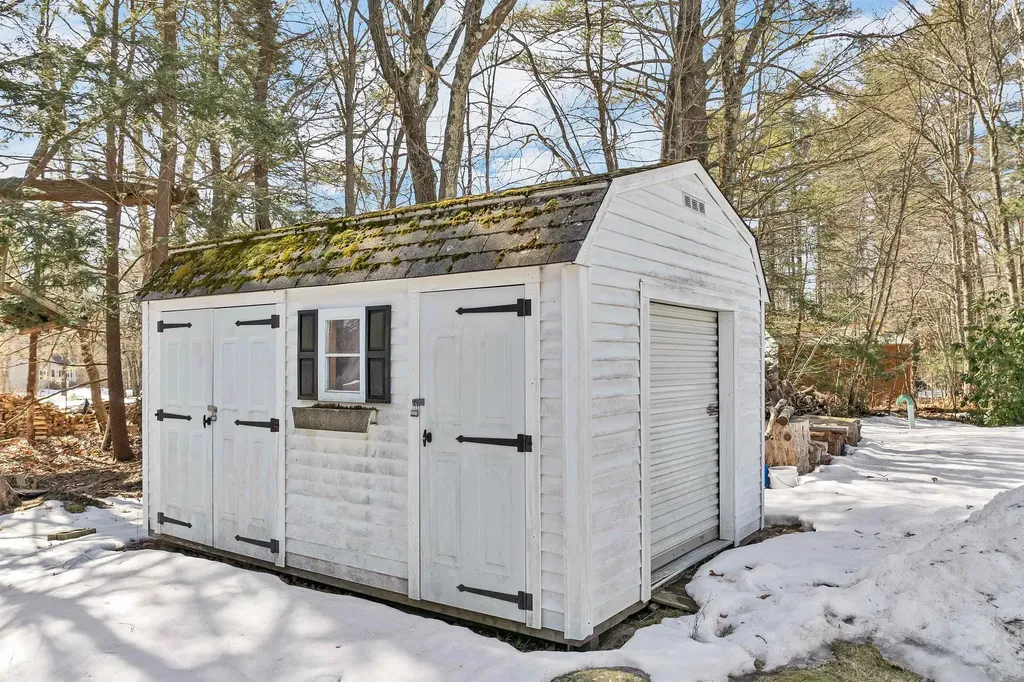 84 Douglas Drive Candia NH 03034