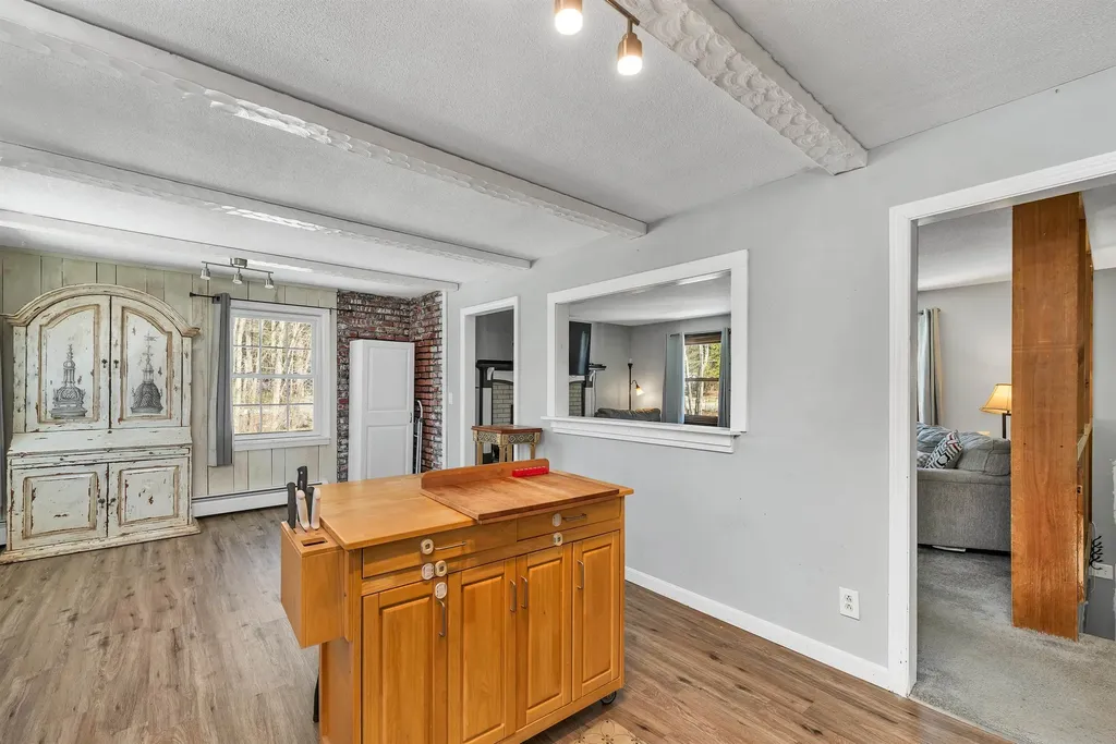 84 Douglas Drive Candia NH 03034