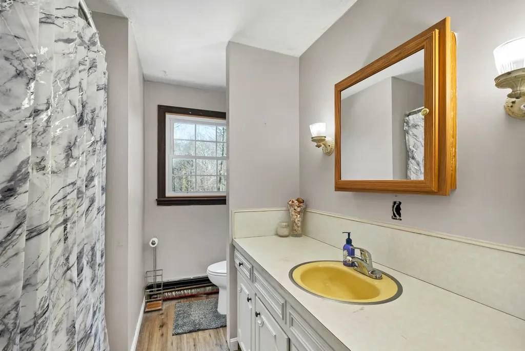 84 Douglas Drive Candia NH 03034