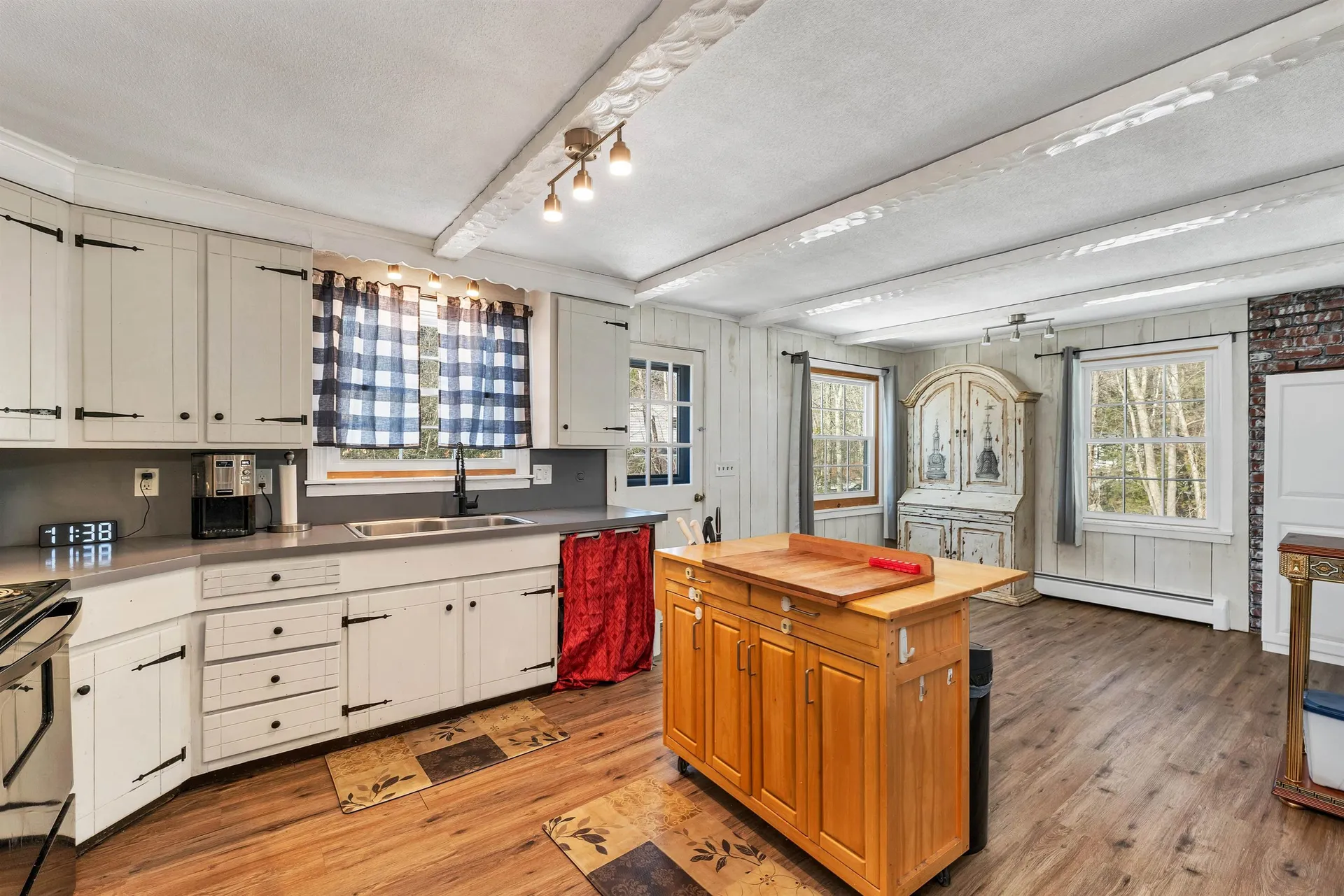 84 Douglas Drive Candia NH 03034