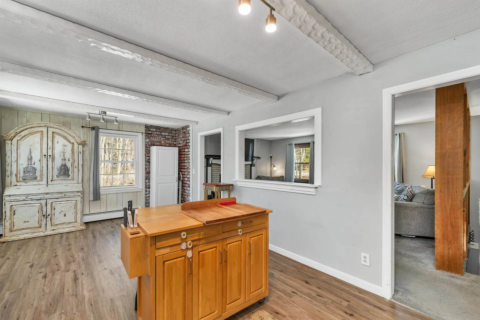 84 Douglas Drive Candia NH 03034