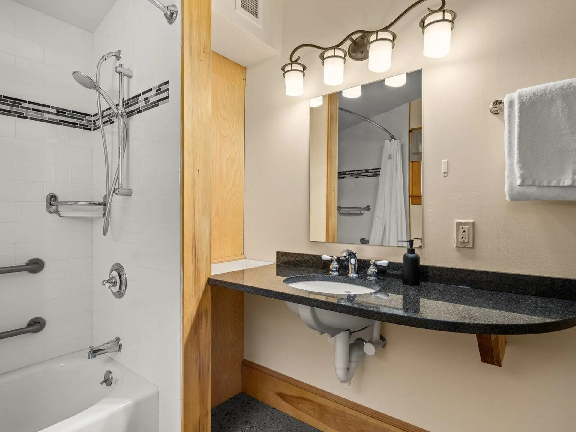 1233 Route 125 Ripton VT 05766