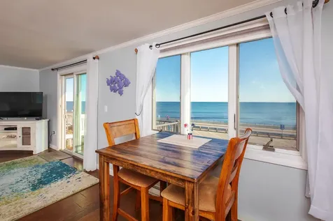 407 Ocean Boulevard Hampton NH 03842