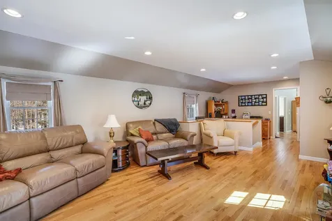5 Apple Hill Road Sunapee NH 03782
