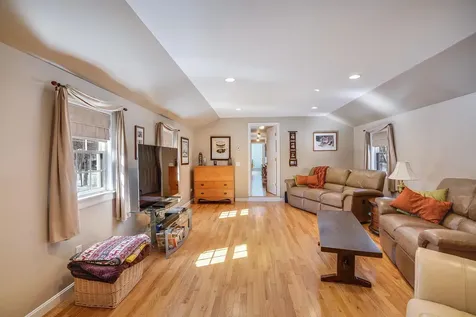 5 Apple Hill Road Sunapee NH 03782