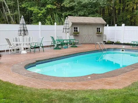 5 Apple Hill Road Sunapee NH 03782