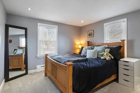 32 Elmview Circle Dover NH 03820