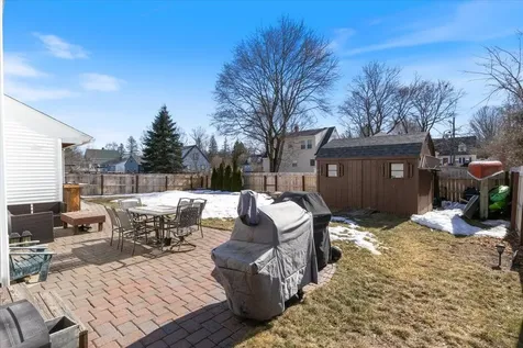 32 Elmview Circle Dover NH 03820