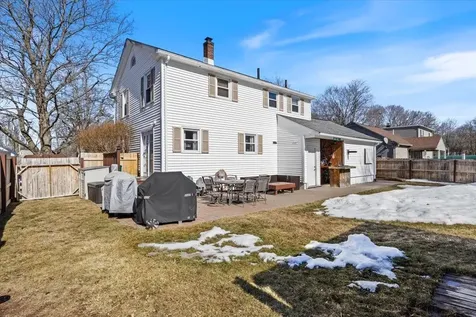 32 Elmview Circle Dover NH 03820