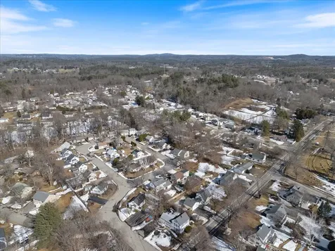 32 Elmview Circle Dover NH 03820