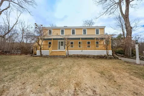17 Waumbeck Road Wolfeboro NH 03894