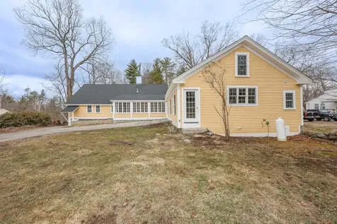 17 Waumbeck Road Wolfeboro NH 03894